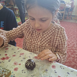 e114f9cf-8d80-42f0-959c-de03ef5100e6