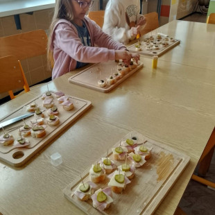 a7b4121f-5381-4542-8006-2667217aec8d