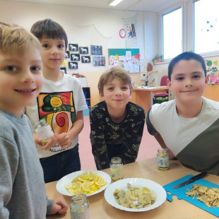 abd7f5d6-ddcc-4d9c-a8bd-c966c61a62d8