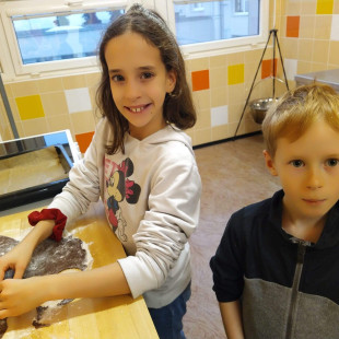 e040b9b4-10ed-4970-bdd4-d0b08f5a9d35