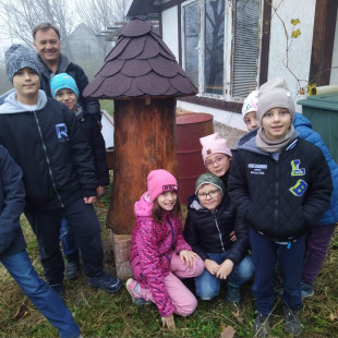 f51e9d27-3e64-4fb3-9bab-9aa4e86b44ae