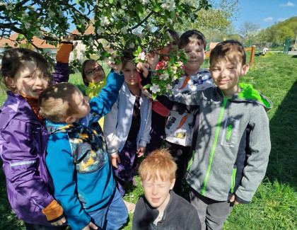 Den Země spojil žáky celé školy