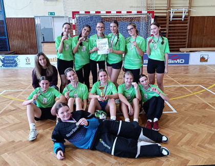 Okresní kolo ve florbalu - žákyně 9. ročníku
