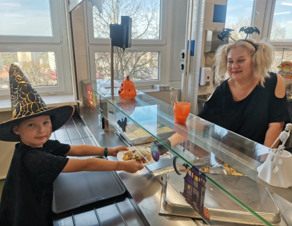 Halloween ve školní kuchyni