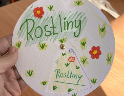 TVOŘÍME SI VLASTNÍ POMŮCKY  - 5.A